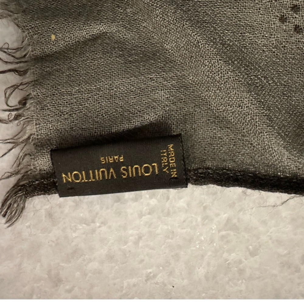 Louis Vuitton Charcoal Wrap